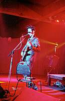 01sep02_005.jpg 50 KB 391 x 600