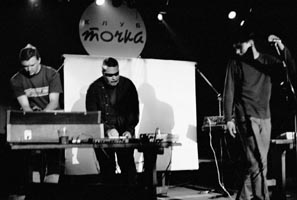 30jun02_028.jpg  892 x 600