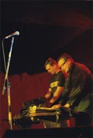 30jun02arch044.jpg  404 x 600