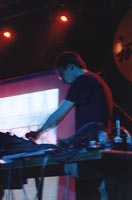 30jun02arch047.jpg  397 x 600