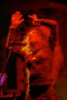 0903ava002.jpg 39 KB 402 x 600