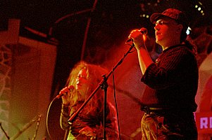 0903ava005.jpg 112 KB 904 x 600