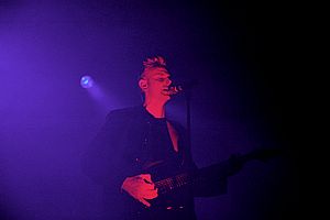 cwgt11_180.jpg 40 KB 899 x 600
