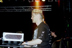 swgt11_445.jpg 64 KB 897 x 600